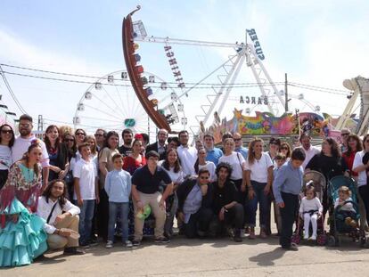 Jóvenes con síndrome de Asperger, este lunes en la Feria de Sevilla.