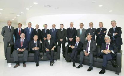 Empresarios catalanes y madrileños participantes en el Foro Puente Aéreo celebrado el miércoles en Barcelona. Con ellos, el ministro de Asuntos Exteriores, García-Margallo, y el portavoz de economía de CiU en el Congreso de los Diputados, Josep Sánchez Llibre.