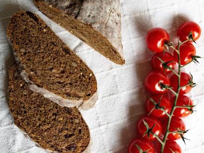 Ponerte una tostada de ese pan con un poco de tomate y aceite y alcanzar el éxtasis desayunero