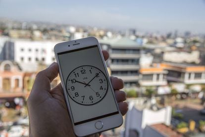 In Mexico, daylight saving time is implemented first in the northern border states.