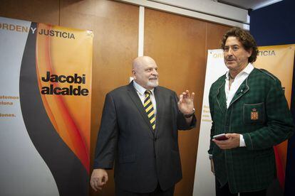 Karl Jacobi (izquierda) y Álvaro de Marichalar, candidatos de Fuerza Ciudadana, ayer en Barcelona.