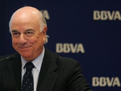 Francisco González, presidente del BBVA, presenta la operación de compra del Compass.