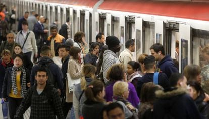 L&#039;estaci&oacute; Universitat aquest dilluns.