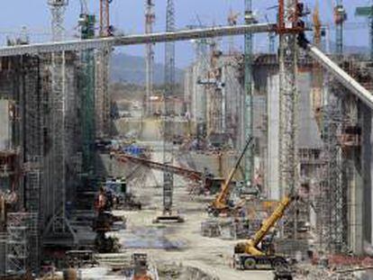 Vista panorámica de las obras del proyecto de ampliación del Canal de Panamá en el área pacífica el 5 de febrero de 2014, en el Canal de Panamá (Panamá).