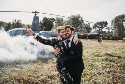 L'influencer Pelayo Díaz i la seva parella Andy McDougall el dia de les noces.