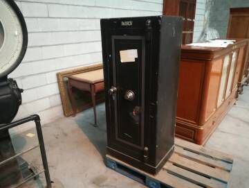Una caja fuerte en el almacén municipal.