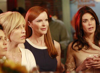 Felicity Huffman, Marcia Cross y Teri Hatcher, en la nueva temporada de <i>Mujeres desesperadas.</i>
Gabrielle (Eva Longoria), con sus dos hijas.