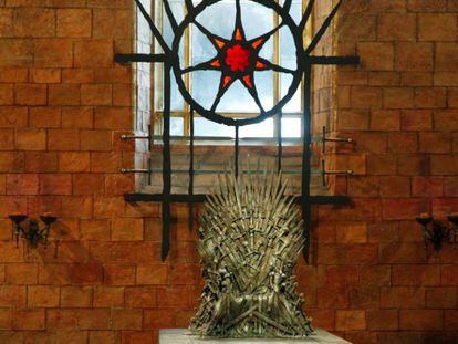 El trono de hierro de &#039;Juego de tronos&#039;, en el plat&oacute; de la serie en Belfast (Irlanda del Norte).