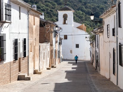 Villanueva de Cauche, pedanía de la localidad malagueña de Antequera, donde en el siglo XVII se creo el Marquesado de Cauche en torno al castillo de las marquesas y donde mas tarde se fueron construyendo las casas de los empleados de la familia, el 11 de julio de 2023.