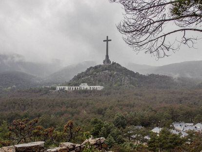 Panorámica del Valle de los Caídos, con el Poblado en el ángulo inferior derecho.