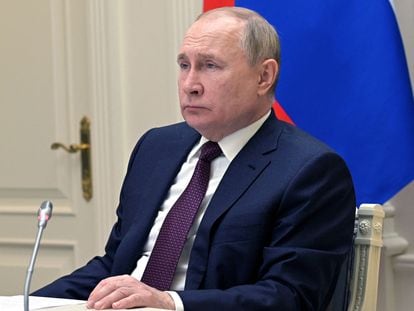 Vladímir Putin este sábado observa el lanzamiento de misiles balísticos como parte de los ejercicios estratégicos conjuntos de Rusia y Bielorrusia.