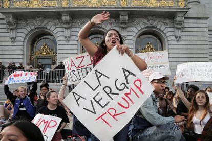 Siria Gonzalez en una manifestaci&oacute;n contra Trump en San Francisco. 