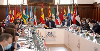 El presidente del Gobierno, Pedro Sánchez, preside la XXI Conferencia de Presidentes autonómicos, celebrada en San Millán de la Cogolla (La Rioja) en julio del año pasado, en la que se abordó el reparto de los fondos europeos de recuperación.