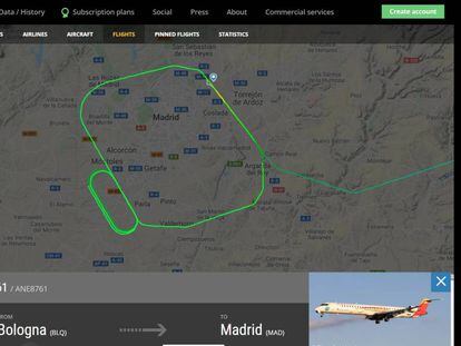 Imagen captada de la página web Flightradar con la trayectoria que ayer tuvo que realizar el avión de Air Nostrum. Abajo a la izquierda las vueltas que dio sobre la vertical de Getafe