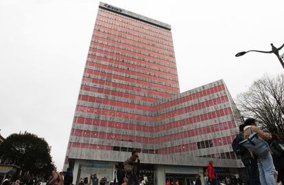 La antigua torre del Banco de Bizkaia, rebautizada como Torre BAT, en la Gran Vía de Bilbao.