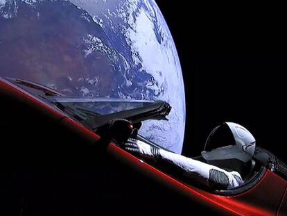 El Tesla Roadster en &oacute;rbita 