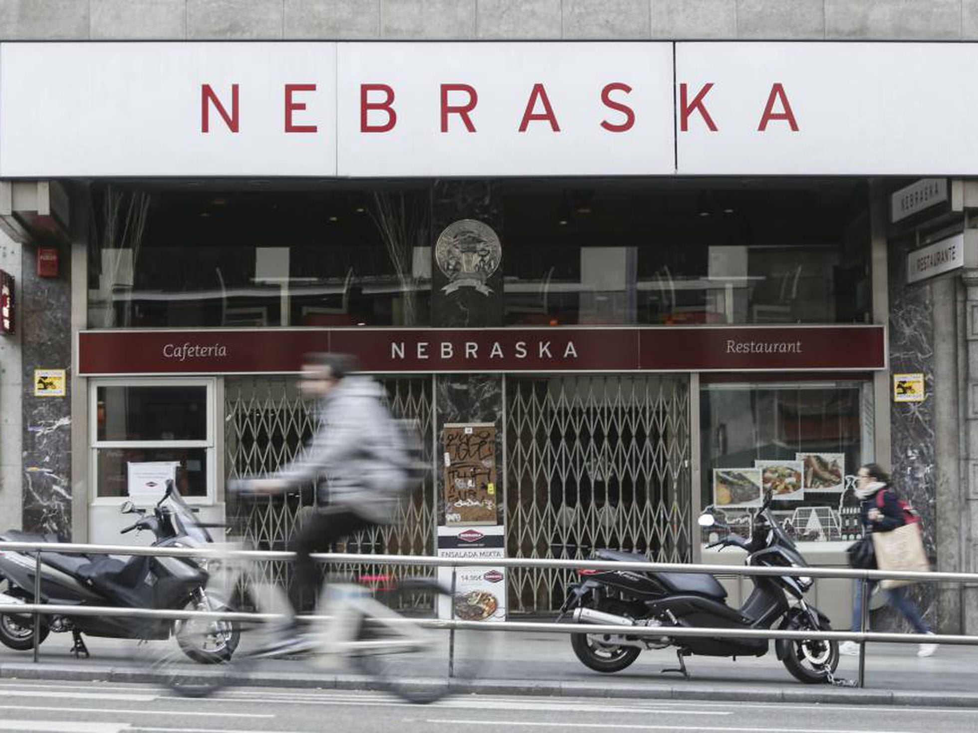 Las cafeterías Nebraska cierran sin preaviso y dejan en la calle a 92  trabajadores | Madrid | EL PAÍS