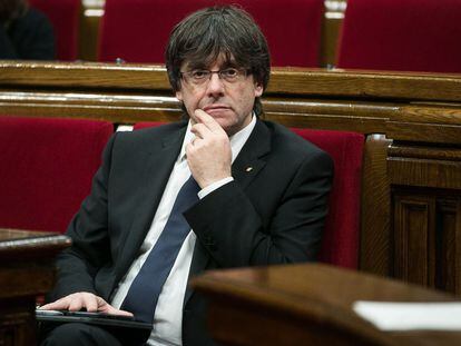 El presidente catal&aacute;n, Carles Puigdemont, en el Parlament.
 