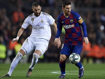 Messi y Benzema, en el derbi, el 18 de diciembre.