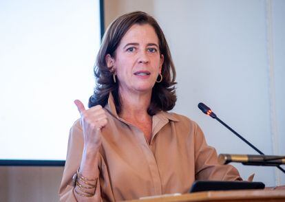 Alejandra Kindelán, presidenta de la Asociación Española de Banca (AEB), durante su intervención en un curso en la Universidad Internacional Menéndez Pelayo de Santander.