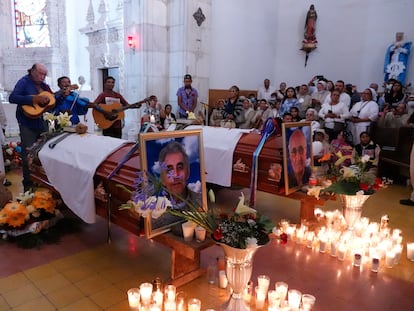 Una misa en honor a los sacerdotes jesuitas Joaquín Mora y Javier Campos en Cerocahui (Chihuahua), el pasado 27 de junio.