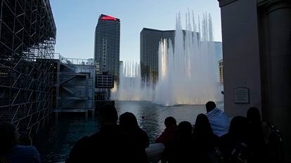 La vista a las fuentes del hotel Bellagio, una de las principales atracciones de Las Vegas, parcialmente bloqueadas por la infraestructura de la F1, en noviembre de 2023.
