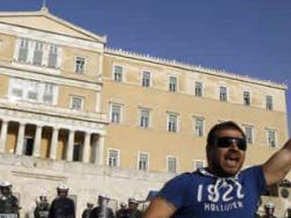Protestas fuera del Parlamento griego