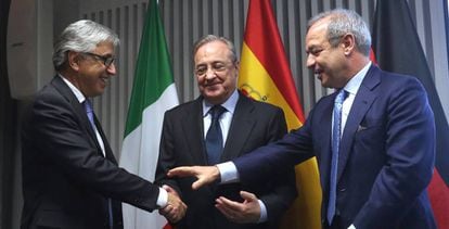 Florentino Pérez junto a Giovanni Castellucci y Marcelino Fernández.