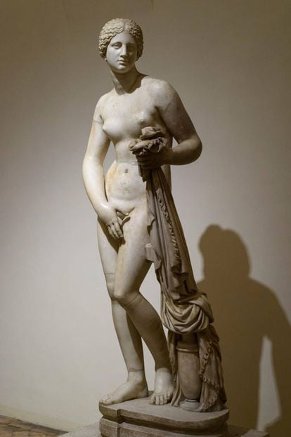 Copia ubicada en el Museo Nazionale de Roma de la Afrodita de Cnido que hizo Praxíteles. 