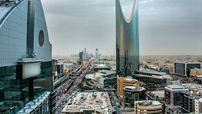 El fondo soberano de Arabia Saudí es uno de los mayores del mundo. En la imagen, rascacielos en Riad.