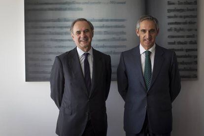 Luis de Carlos, socio presidente de Uría Menéndez, y Salvador Sánchez-Terán, socio director. U.M.