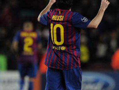 Messi celebra uno de sus goles ante el Bayer.