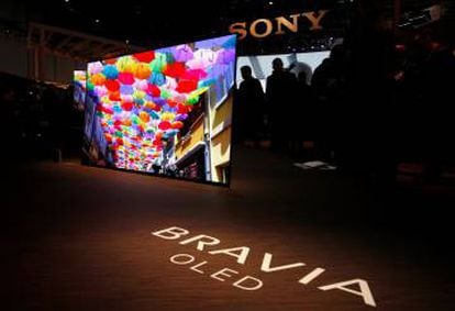 Sony Bravia OLED integra los altavoces en la pantalla.