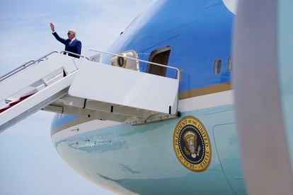 Biden, antes de coger el avión rumbo a Los Ángeles para asistir a la Cumbre de las Américas.