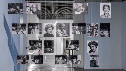 Algunas imágenes de las artistas pertenecientes a Las Sinsombrero en la exposición del teatro Fernán Gómez.