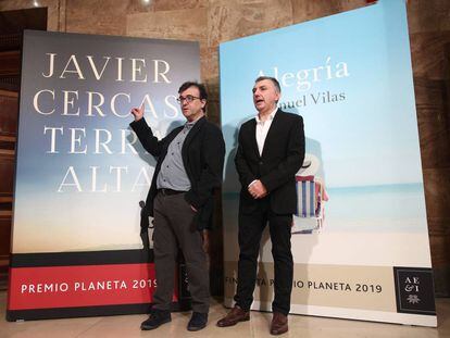 El ganador del 68º Premio Planeta, Javier Cercas y el finalista del galardón, Manuel Vilas, presentan sus novelas 'Terra Alta' y 'Alegría' en el Instituto Cervantes, en Madrid. 