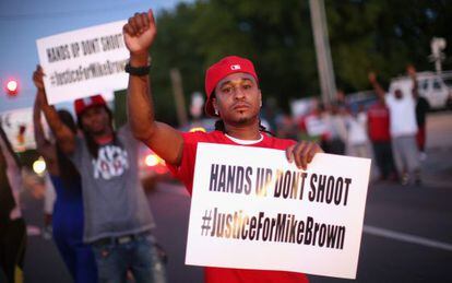 Protesta en Misuri tras la muerte del adolescente negro Michael Brown 