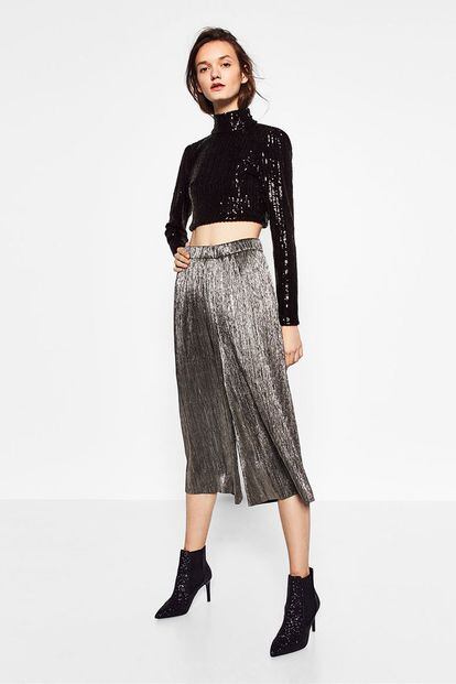 Si pasas de las falda, los pantalones culotte como este serán tus aliados. Son de Zara y cuestan 22,95 euros.