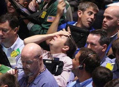 Operadores de la Bolsa de Nueva York en una de las intensas jornadas de esta semana.