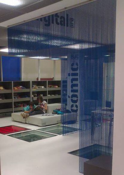 Sala de lectura de la biblioteca Cubit de Zaragoza.