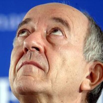 Ordóñez urge a la banca a que se fusione y diversifique su negocio