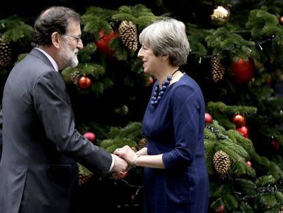 La primera ministra británica, Theresa May, y el presidente del Gobierno, Mariano Rajoy.