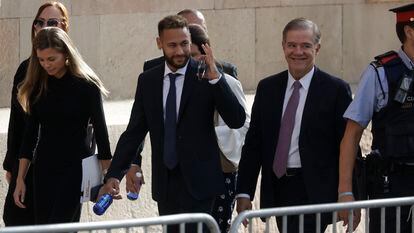 Neymar llega para declarar como acusado en la Audiencia de Barcelona, este martes.