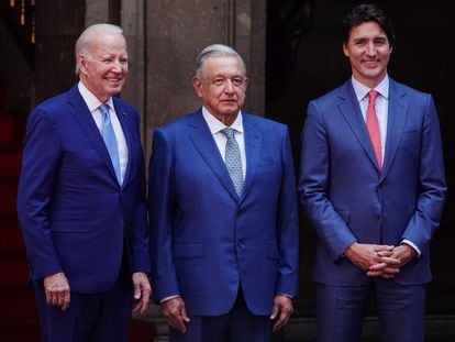 Joe Biden, Andrés Manuel López Obrador y Justin Trudeau en Palacio Nacional durante la décima Cumbre de Líderes de América del Norte, en enero de 2023.