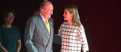 El Rey emérito don Juan Carlos con la Reina Leticia