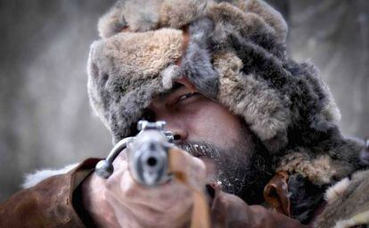 Mario Casas, en un fotograma 'Bajo la piel de lobo'.
