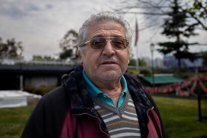 Taxista de 57 años, en Santiago, Chile, el 02 de Noviembre de 2023.