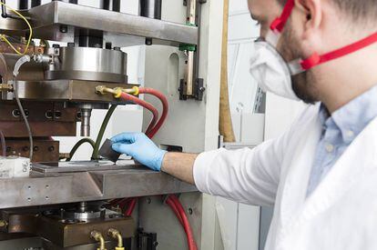 Pruebas con metal duro en la fábrica de Ames, en Barcelona. 