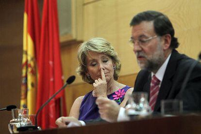 Mariano Rajoy y Esperanza Aguirre, durante la clausura del Congreso de la Empresa Familiar.