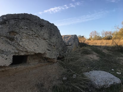 Las estructuras de la guerra civil se mantienen perfectas en la Colonia Camarines, de Aravaca (Madrid).